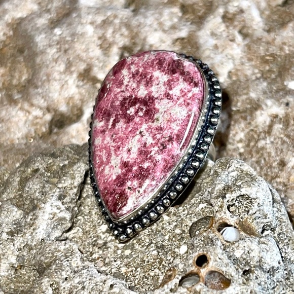 Rosaline Pink Thulite Ring Size 6 - Picture 4 of 10
